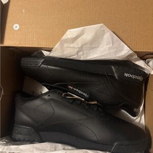 Reebok Men's Black Leather Sneakers